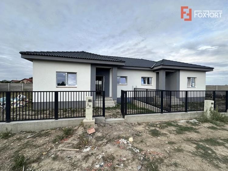 Casă cu 3 camere cu Teren 270 Mp în Moșnița Nouă