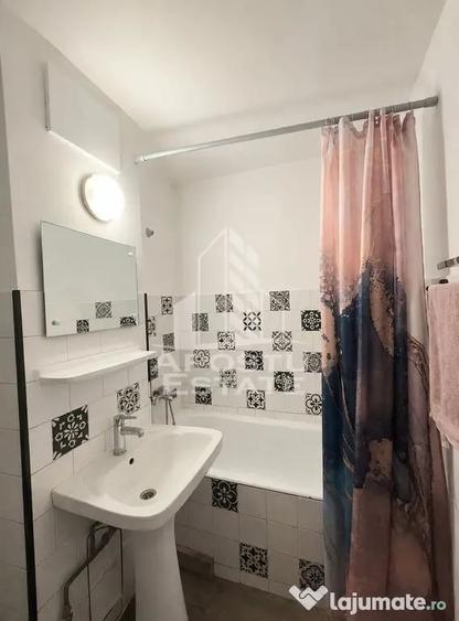 Apartament cu 2 camere semidecomandat în Dâmbovița