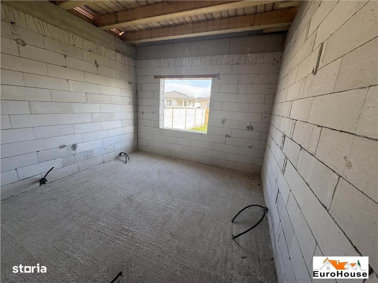 Casă cu 4 camere cu Teren 428 Mp în Central