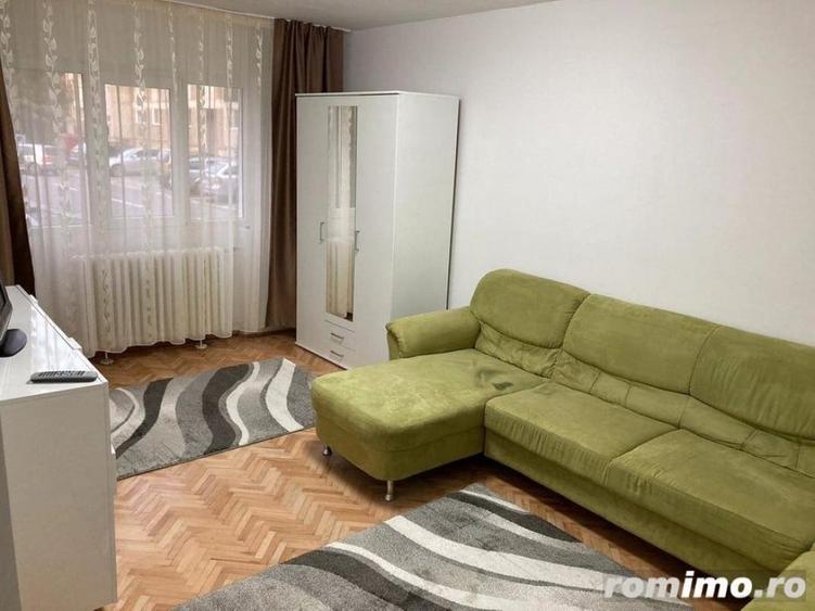 Apartament cu 2 camere decomandat în Elisabetin