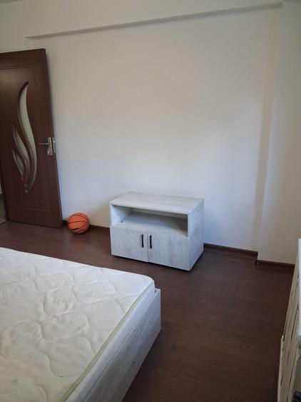 Apartament cu 2 camere decomandat în Decebal