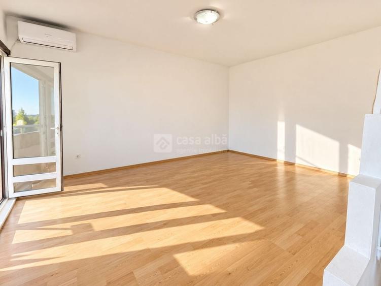 Apartament cu 3 camere decomandat în Păcurari