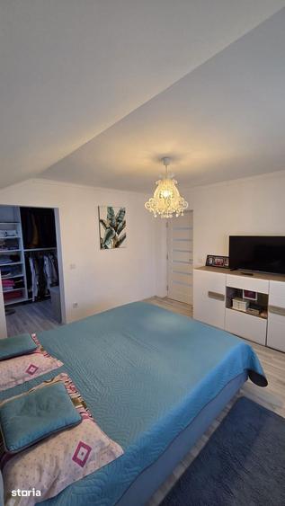 Casă cu 4 camere cu Teren 560 Mp în Central
