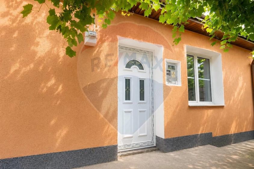 Casă cu 2 camere cu Teren 76 Mp în Central
