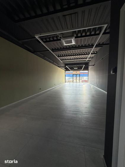 Spațiu comercial, de 190 mp, în Malu Mare