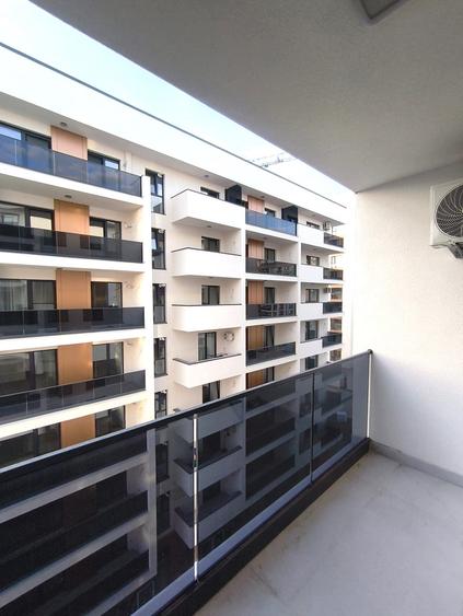 Apartament cu 2 camere semidecomandat în Berceni