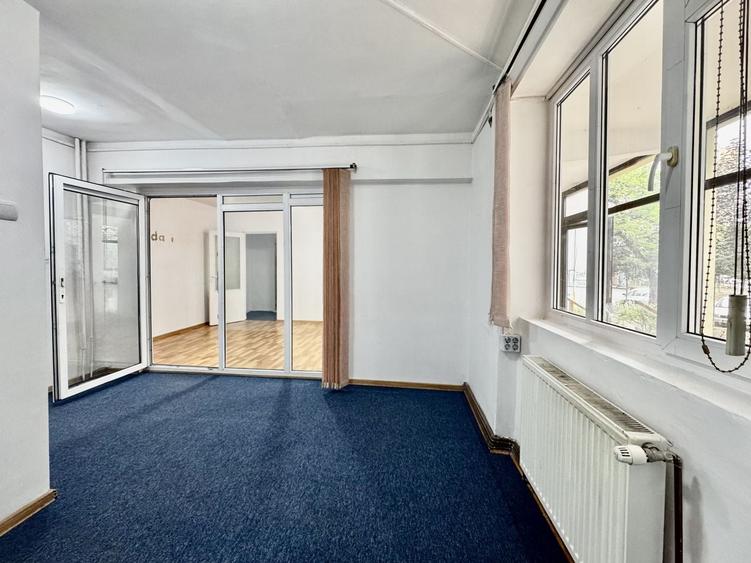Spațiu comercial, de 64 mp, în Central