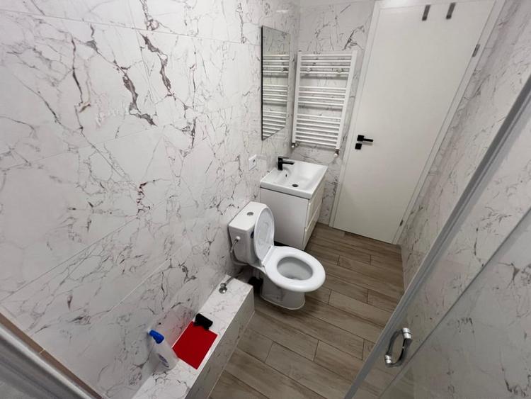 Apartament cu 3 camere semidecomandat, mobilat în Theodor Pallady
