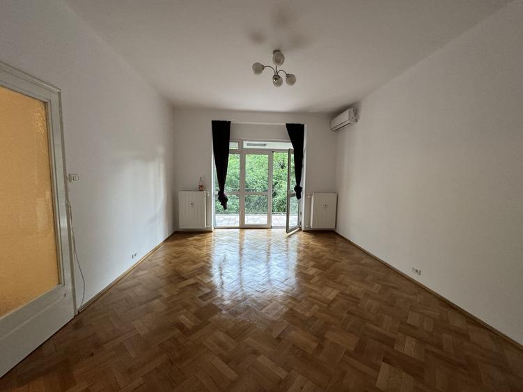 Apartament cu 3 camere decomandat, mobilat în Cișmigiu