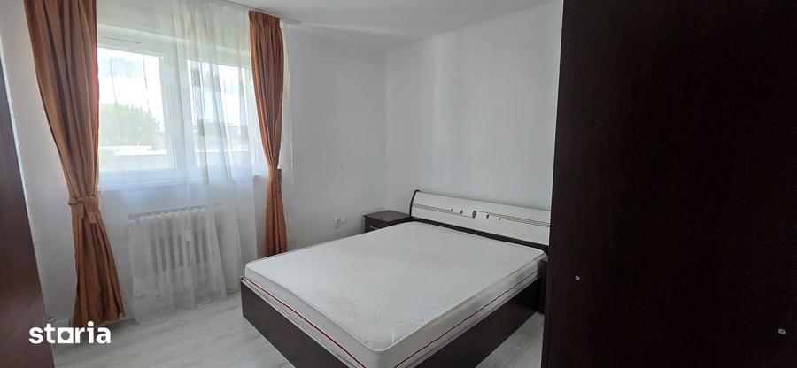 Apartament cu 2 camere decomandat în Titan