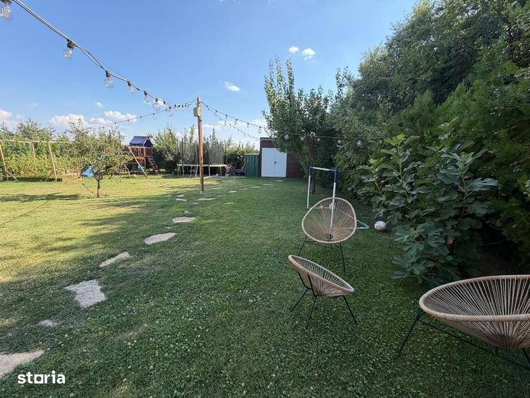 Casă cu 4 camere în Odăi