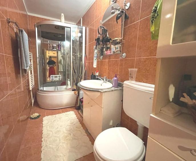 Apartament cu 2 camere decomandat, mobilat în Cugir