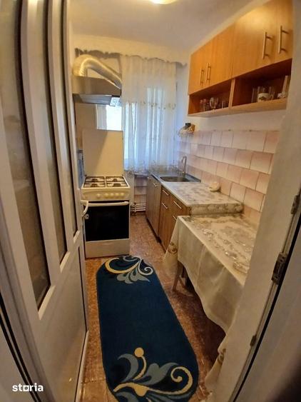 Apartament cu 2 camere nedecomandat în Tache