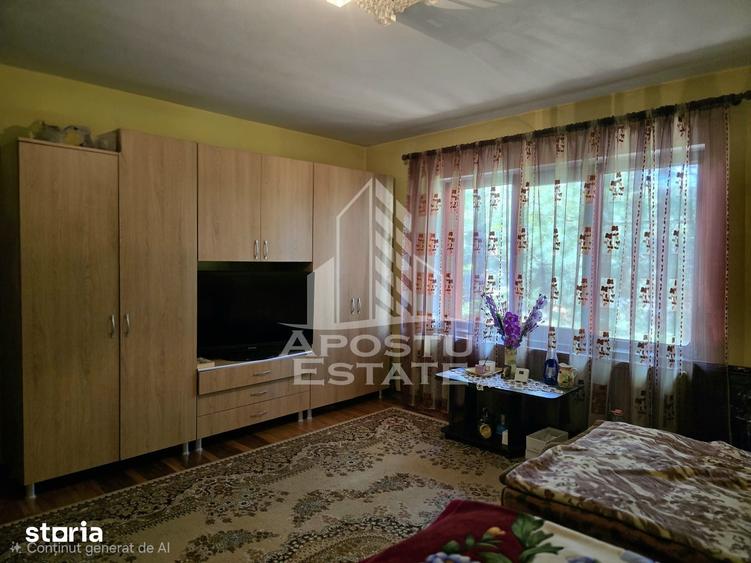 Casă cu 5 camere cu Teren 1016 Mp în Central