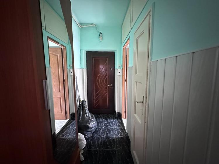 Apartament cu 2 camere semidecomandat, mobilat în Cugir