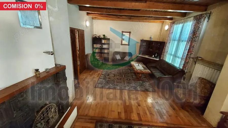 Casă cu 6 camere cu Teren 1658 Mp în Colțirea