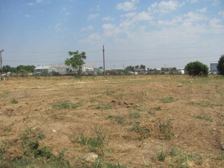 Teren Construcții intravilan de 14800 mp, în Central