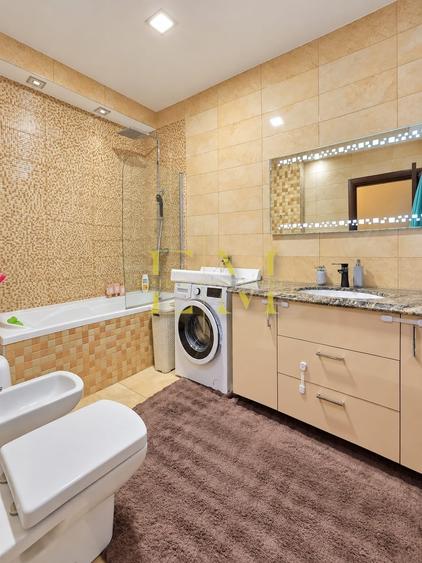Apartament cu 2 camere decomandat în Tractorul