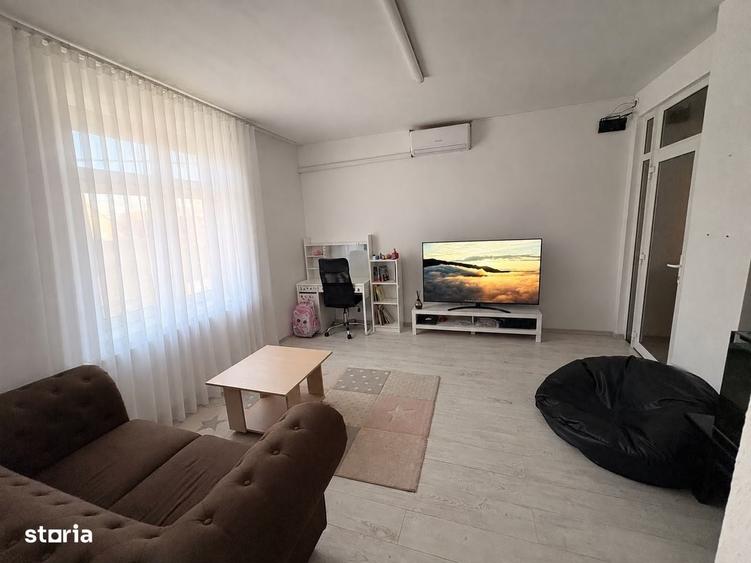 Apartament cu 3 camere decomandat în Malul Mureșului