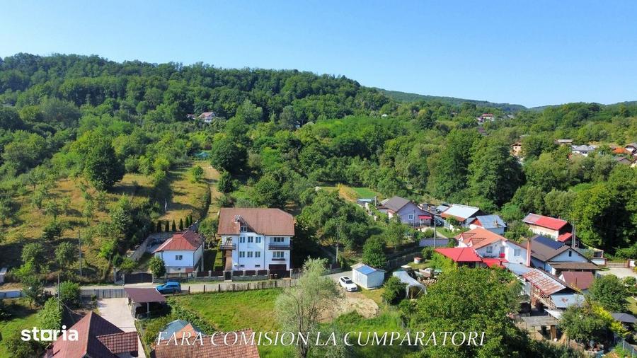 Casă cu 4 camere cu Teren 1019 Mp în Păușești