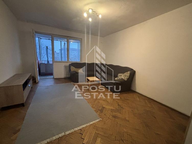 Apartament cu 3 camere decomandat în Șagului