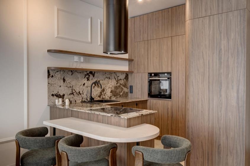Apartament cu 2 camere semidecomandat, mobilat în Barbu Văcărescu