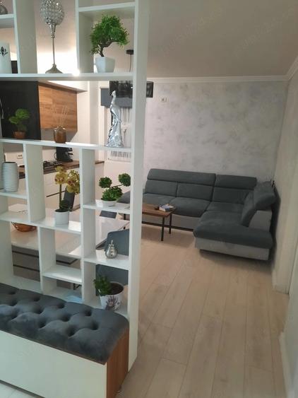Apartament cu 3 camere decomandat în Giroc
