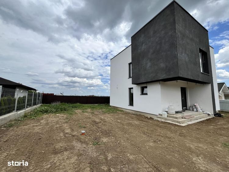Casă cu 4 camere în Central