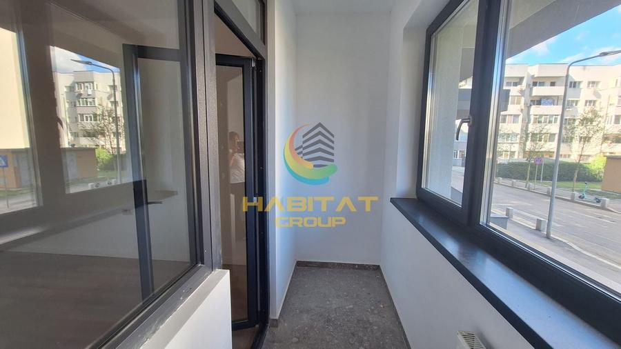 Apartament cu 3 camere semidecomandat în Berceni