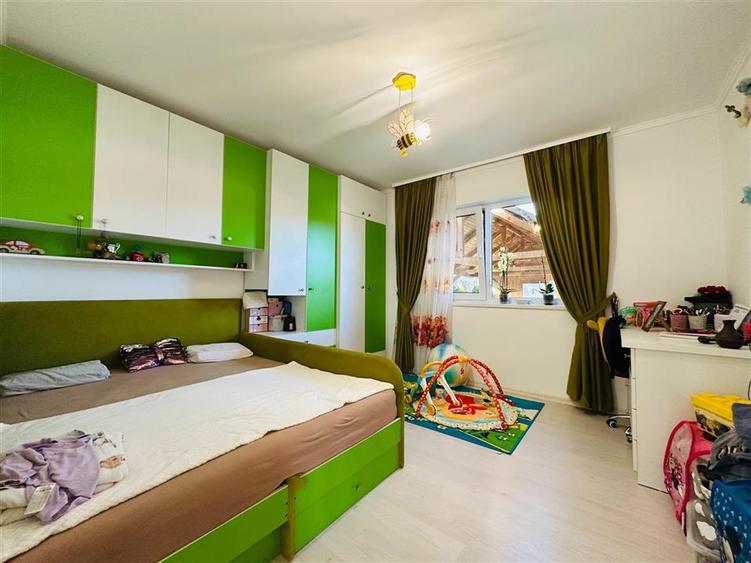 Casă cu 4 camere cu Teren 400 Mp în Oșorhei