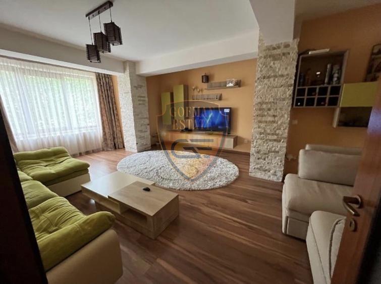 Apartament cu 3 camere decomandat, mobilat în Primo