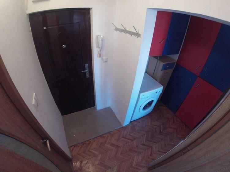 Apartament cu 2 camere decomandat în Exterior Vest