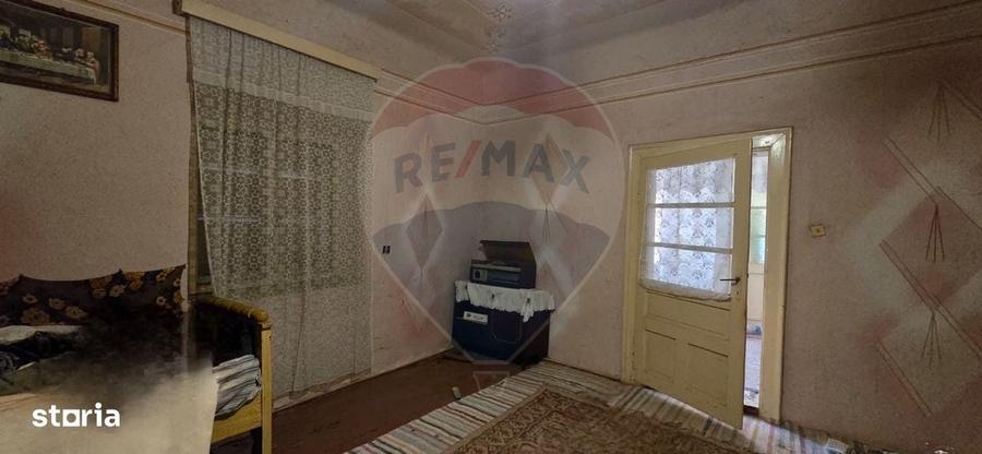Casă cu 3 camere cu Teren 936 Mp în Socodor