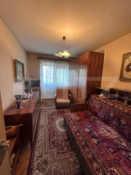 Apartament cu 3 camere decomandat, mobilat în Central — fotografia 3