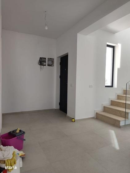 Casă cu 4 camere în Bâcu