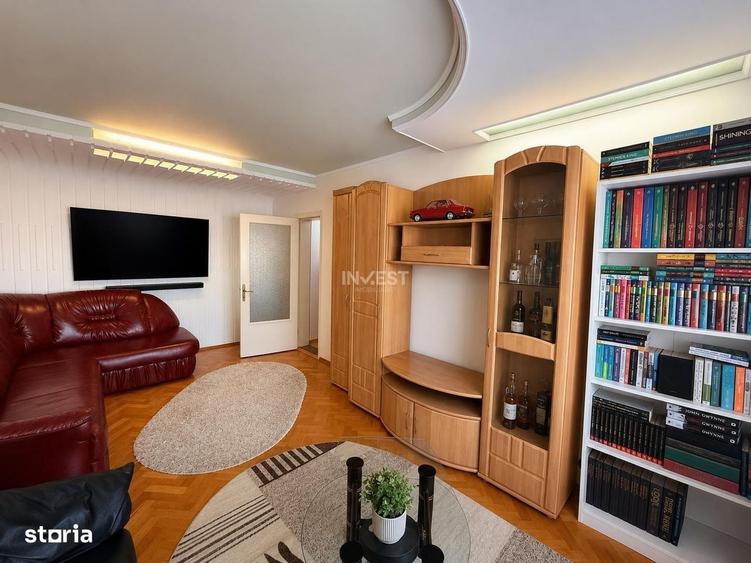 Apartament cu 3 camere decomandat în Nicolina