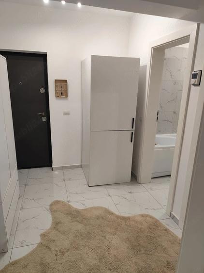 Garsonieră decomandată în Valea Adâncă