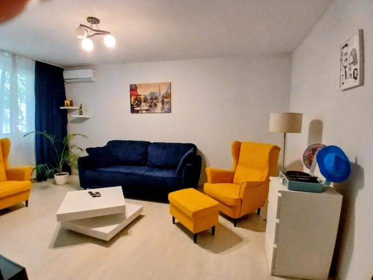 Apartament cu 3 camere decomandat în Drumul Taberei