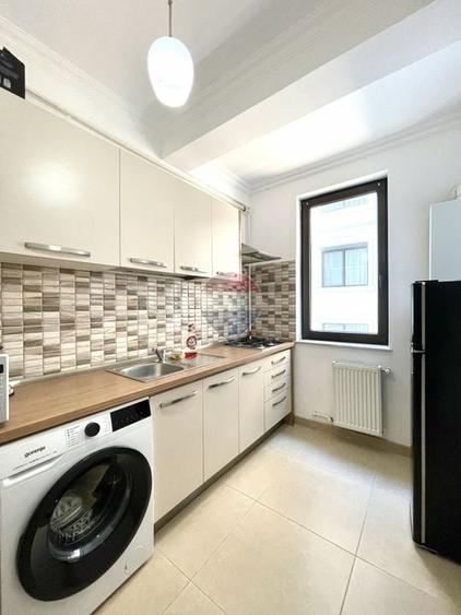 Apartament cu 2 camere decomandat, mobilat în Central