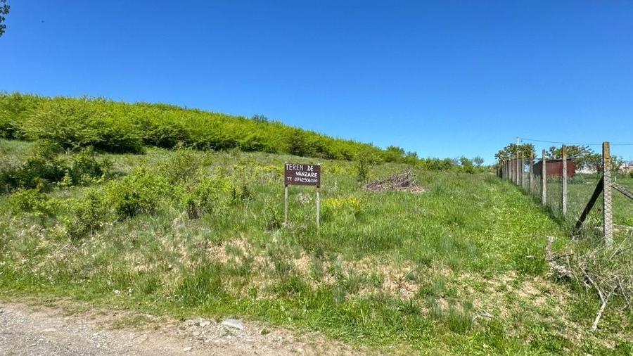 Teren de 900 mp, în Nord-Vest