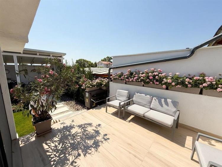 Casă cu 4 camere cu Teren 350 Mp în Podgoria