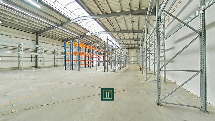 Spațiu industrial, de 730 mp, în Exterior Sud