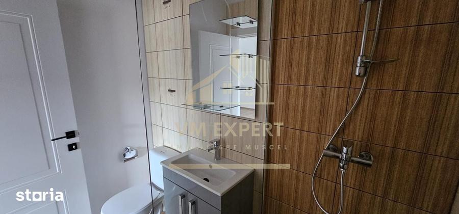 Casă cu 4 camere cu Teren 177 Mp în Rucăr