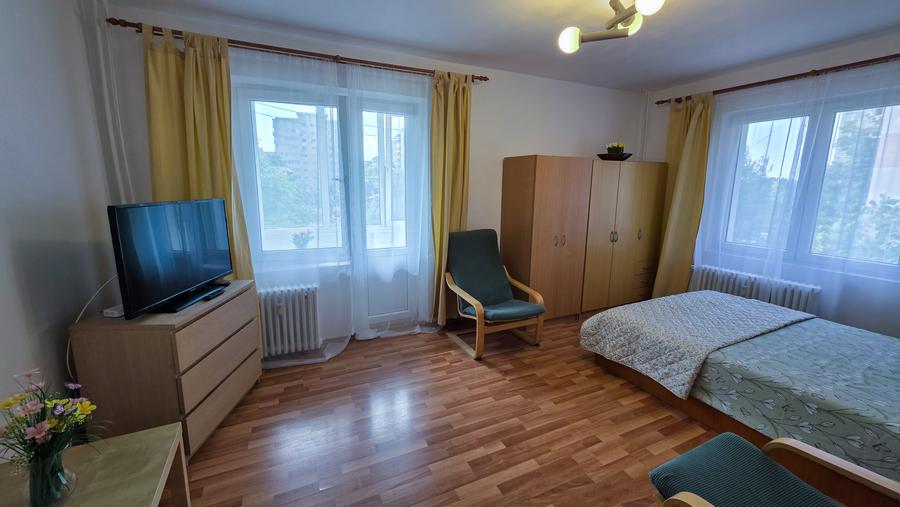 Garsonieră decomandată în Vitan