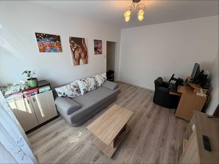 Vand apartament 3 camere hipodrom - 2