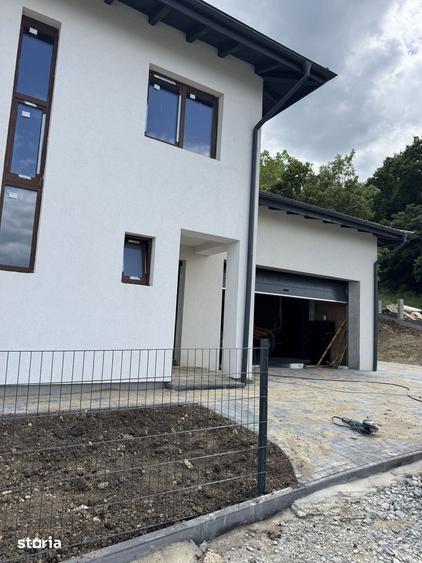 Casă cu 4 camere cu Teren 500 Mp în Apahida