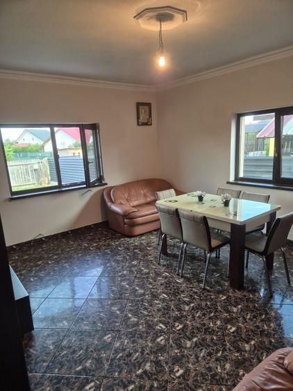 Casă cu 4 camere în Holboca