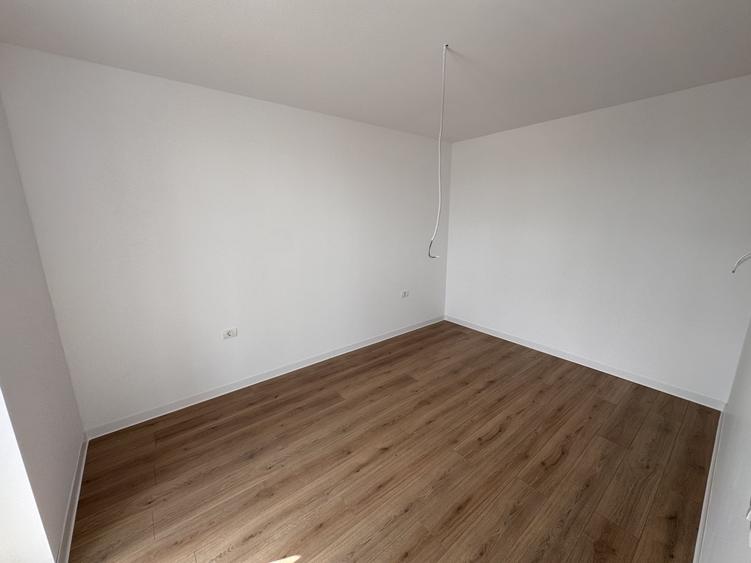 Apartament cu 2 camere decomandat în Moșnița Nouă