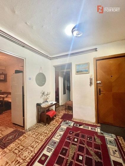 Apartament cu 4 camere semidecomandat, mobilat în Olimpia-Stadion