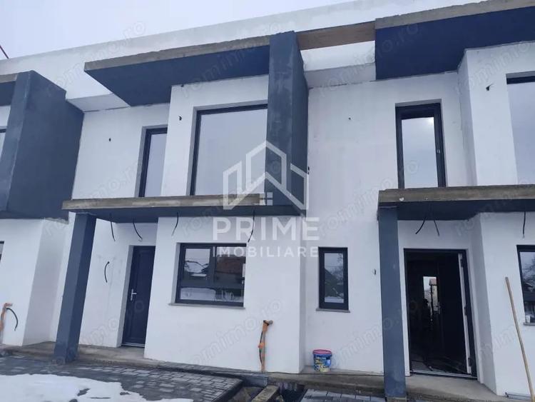 Casă cu 4 camere cu Teren 85 Mp în Teiu